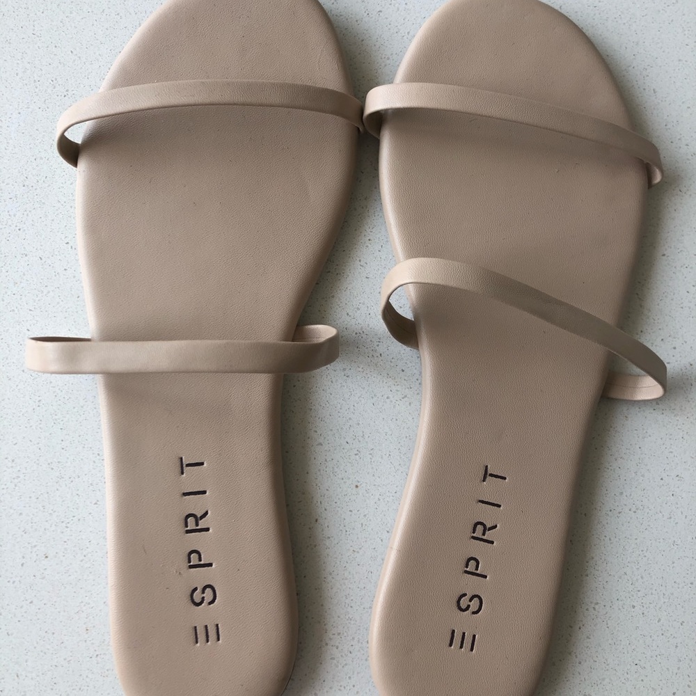 NWOT ESPRIT SANDALS SIZE 6